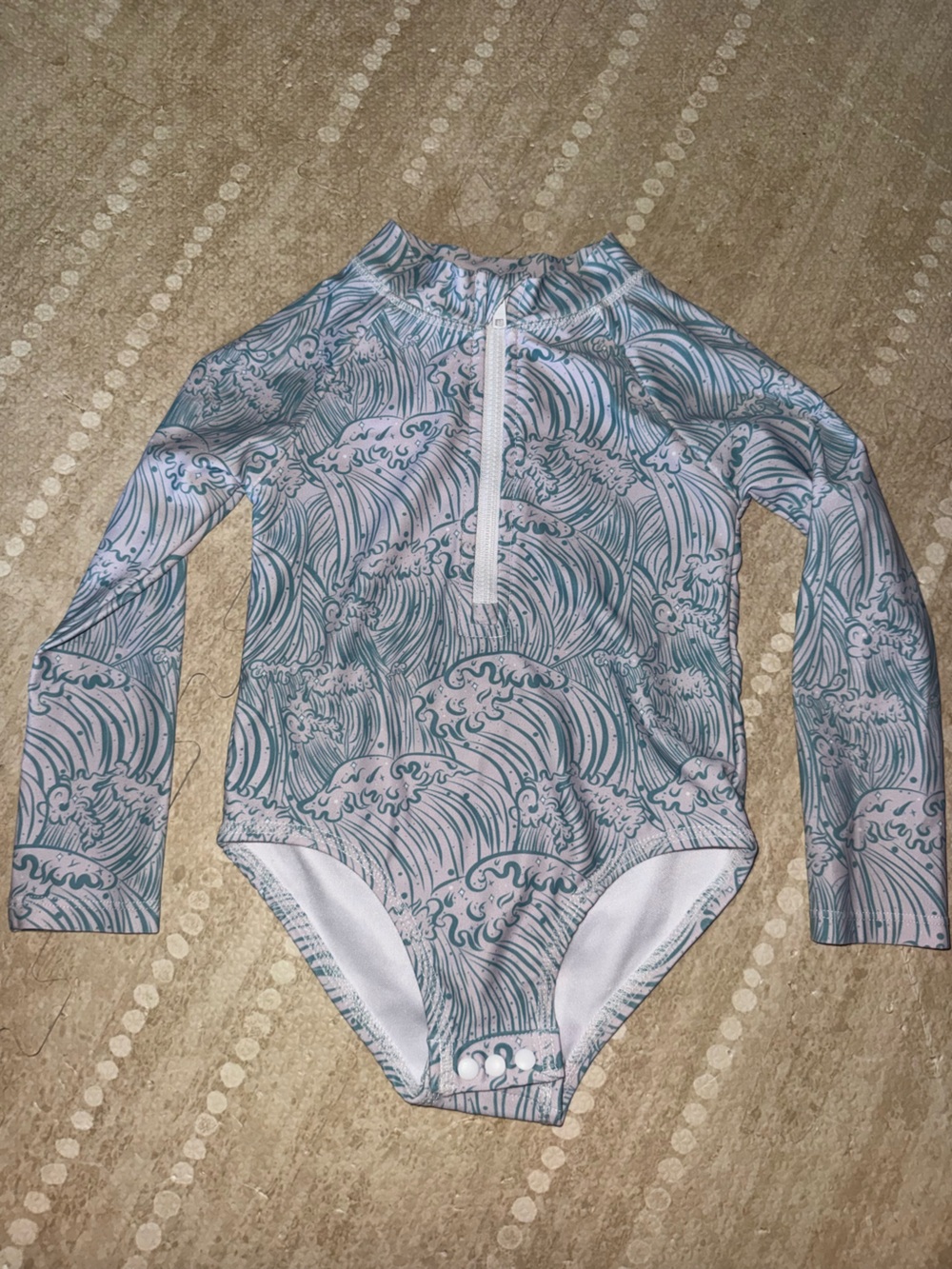 Kids Long-Sleeve Rash Guard Swimsuit in Seafoam Wave Print